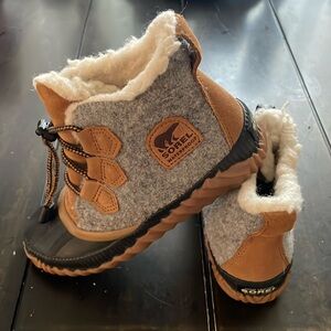 SOREL Kids Out and About Boots